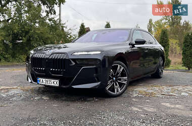Седан BMW 7 Series 2023 в Звенигородке
