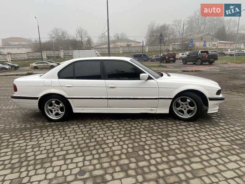 Седан BMW 7 Series 1995 в Львове