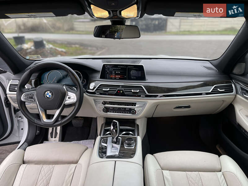 Седан BMW 7 Series 2017 в Луцке