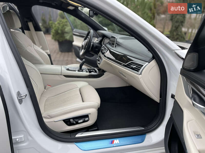 Седан BMW 7 Series 2017 в Луцке