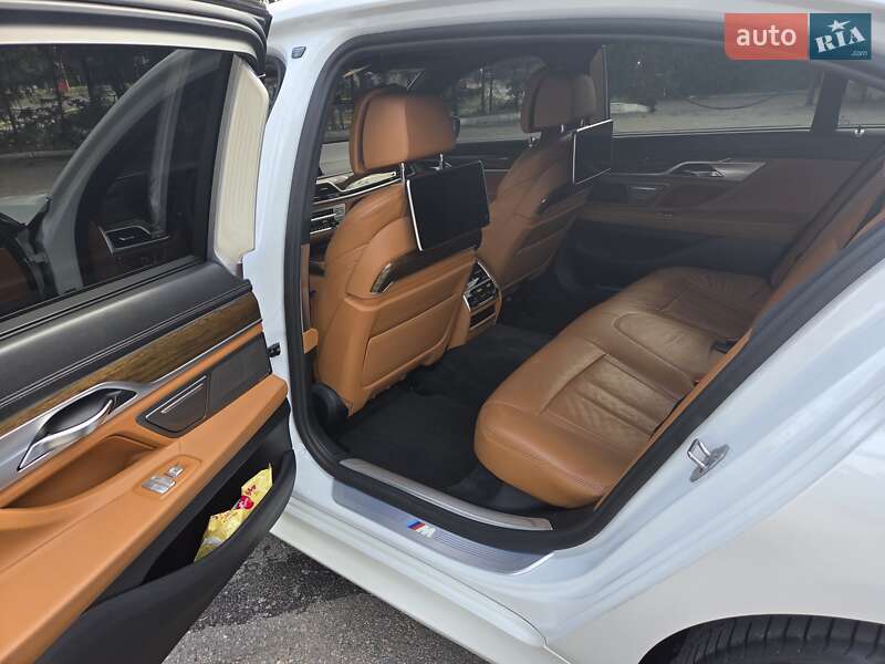 Седан BMW 7 Series 2017 в Харькове фото 10 Седан BMW 7 Series 2017 в Харькове