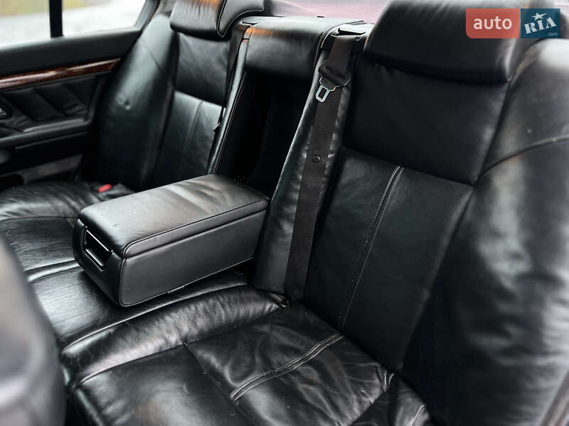 Седан BMW 7 Series 2001 в Виннице