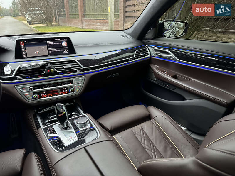 Седан BMW 7 Series 2022 в Києві
