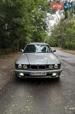 Седан BMW 7 Series 1990 в Одесі