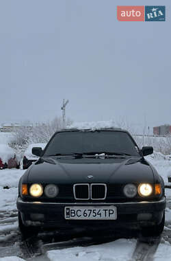 Седан BMW 7 Series 1988 в Винниках
