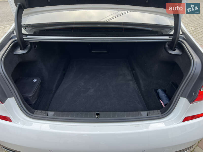 Седан BMW 7 Series 2016 в Киеве фото 78 Седан BMW 7 Series 2016 в Киеве