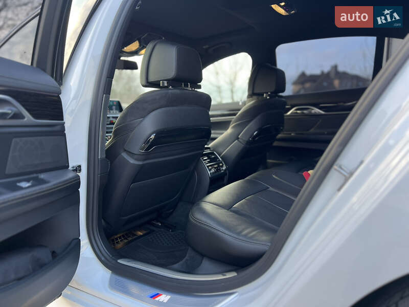Седан BMW 7 Series 2016 в Киеве фото 71 Седан BMW 7 Series 2016 в Киеве