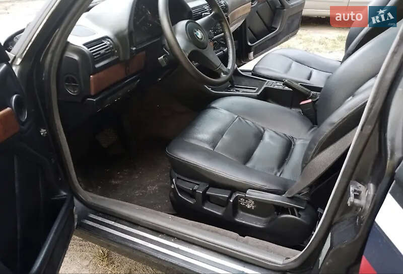 Седан BMW 7 Series 1989 в Кременчуці