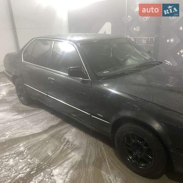 Седан BMW 7 Series 1992 в Дніпрі