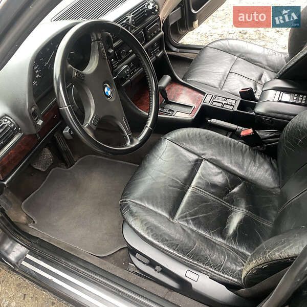 Седан BMW 7 Series 1992 в Дніпрі