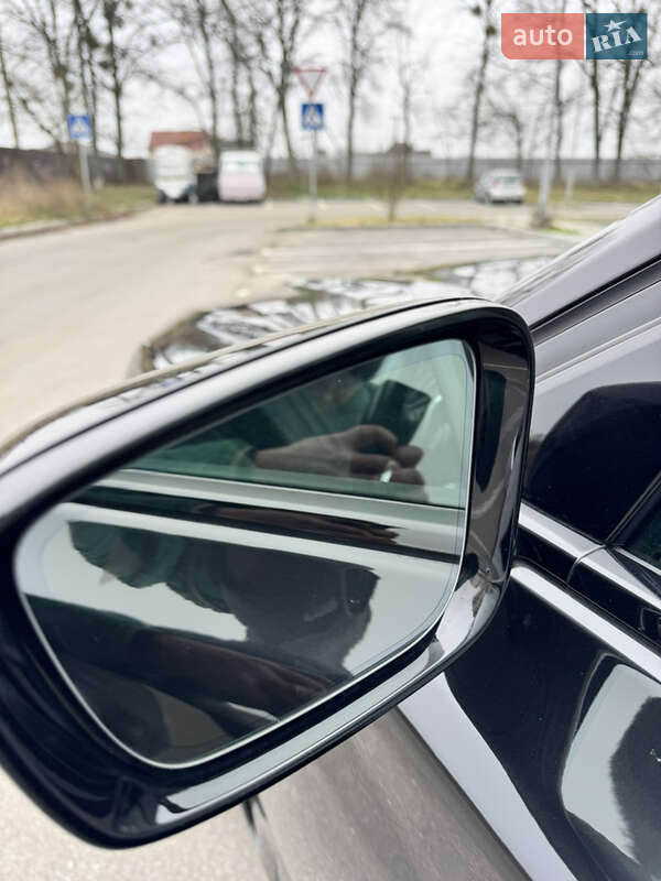 Седан BMW 7 Series 2019 в Виннице