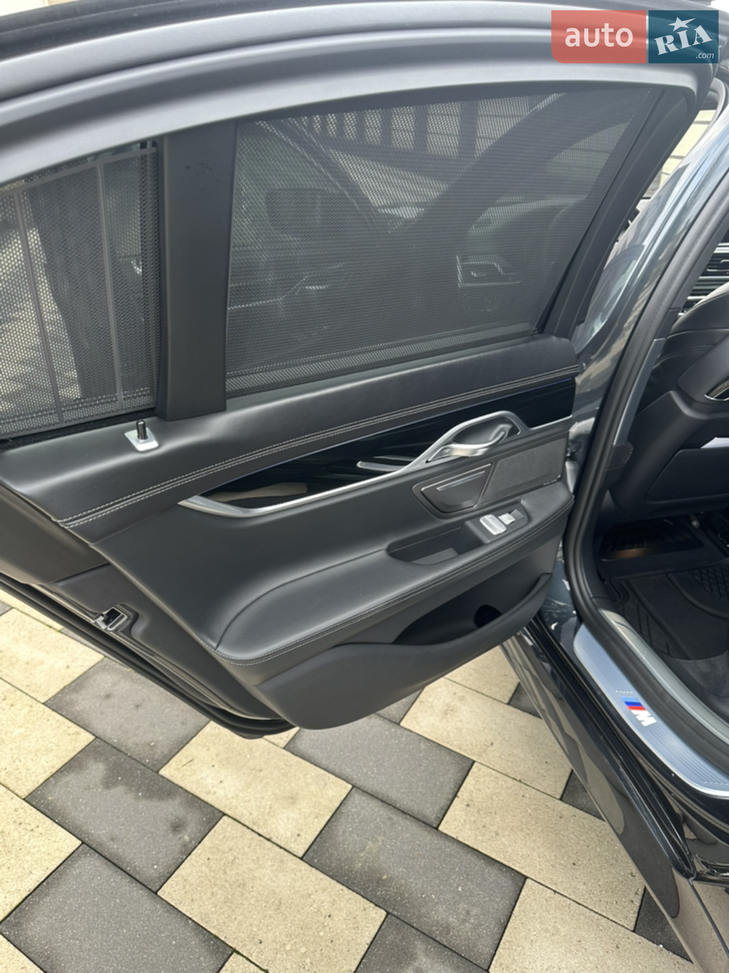 2017 BMW 7er - мініатюра 18