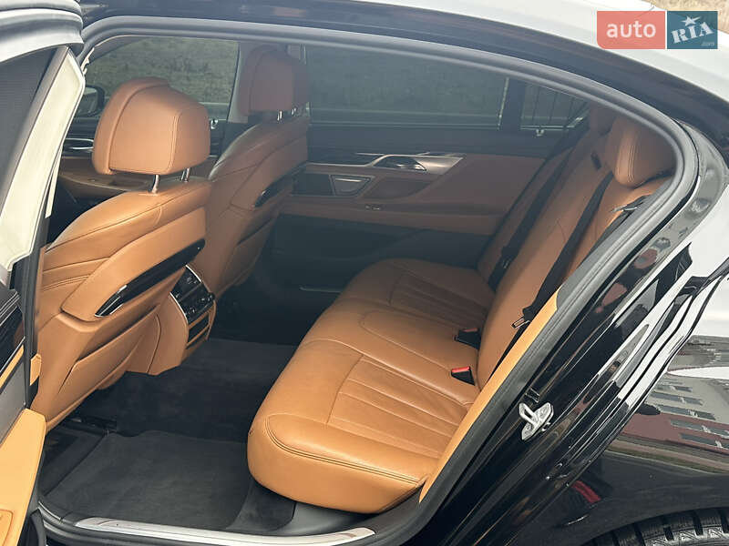 Седан BMW 7 Series 2017 в Виннице