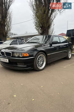 Седан BMW 7 Series 2000 в Кривом Роге