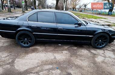 Седан BMW 7 Series 2001 в Запоріжжі