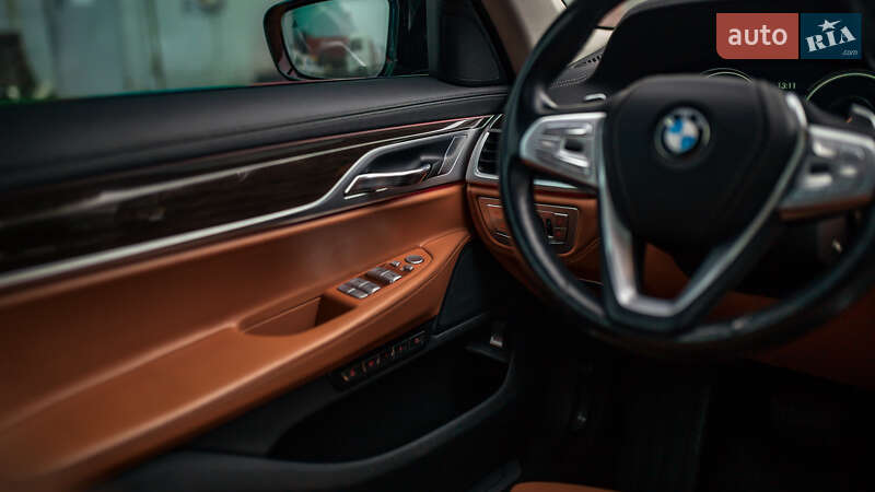 Седан BMW 7 Series 2017 в Черновцах фото 63 Седан BMW 7 Series 2017 в Черновцах