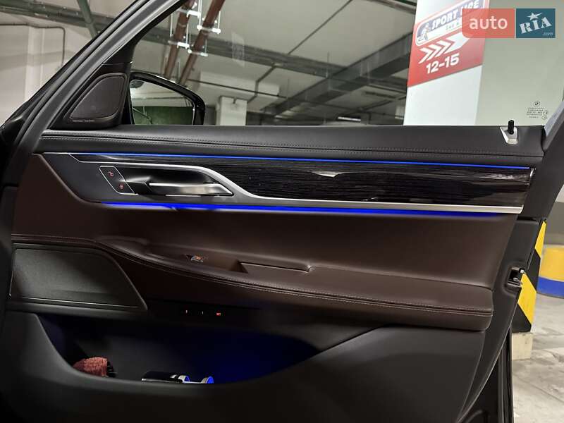 Седан BMW 7 Series 2022 в Киеве фото 64 Седан BMW 7 Series 2022 в Киеве