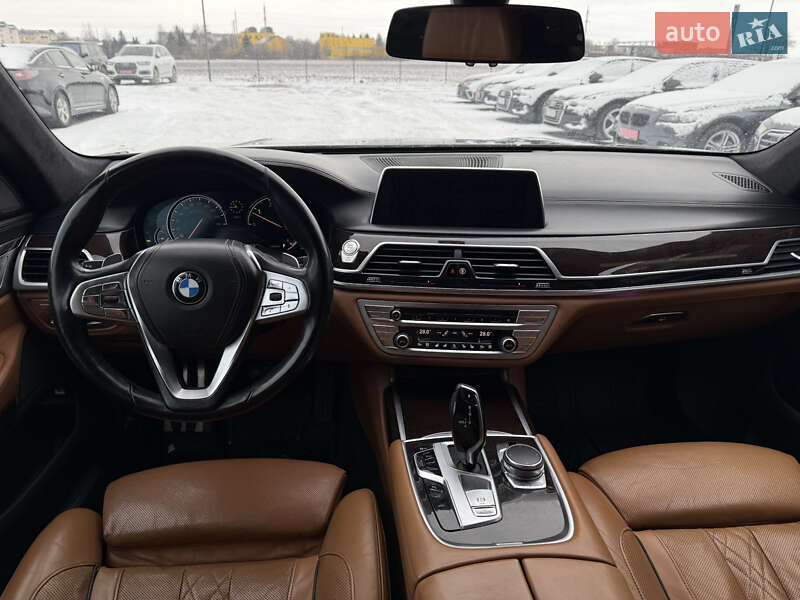 Седан BMW 7 Series 2016 в Ровно фото 18 Седан BMW 7 Series 2016 в Ровно