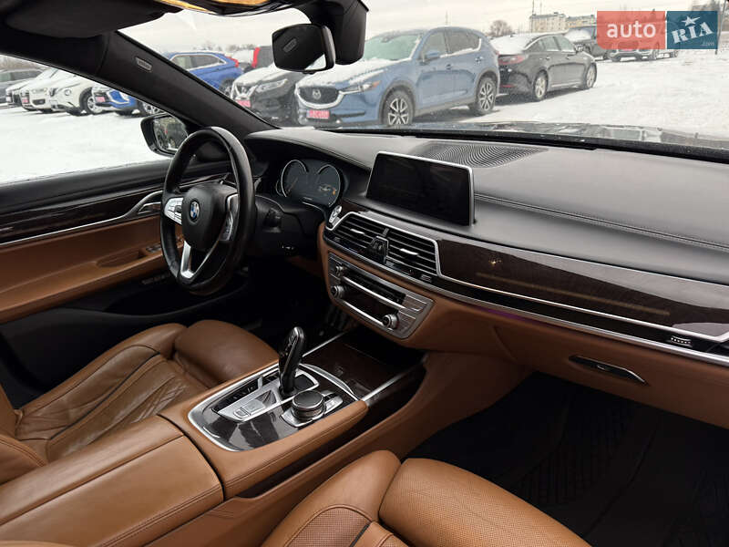 Седан BMW 7 Series 2016 в Ровно фото 33 Седан BMW 7 Series 2016 в Ровно