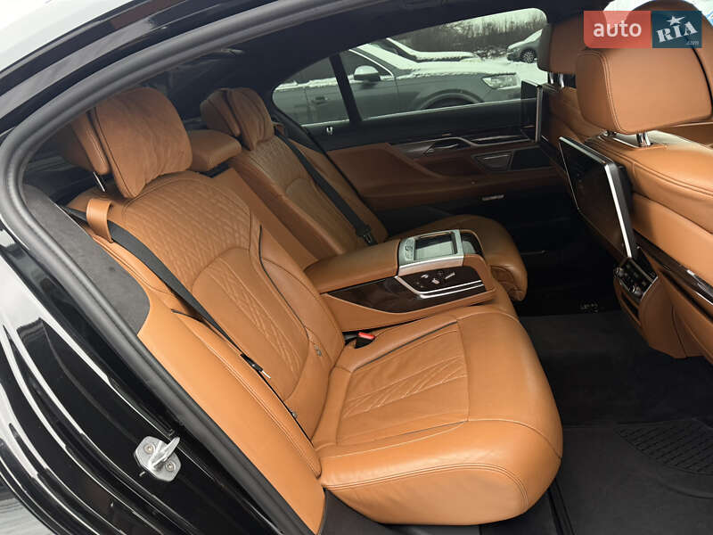 Седан BMW 7 Series 2016 в Ровно фото 36 Седан BMW 7 Series 2016 в Ровно