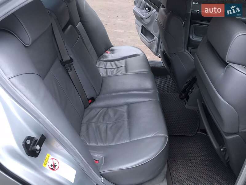 Седан BMW 7 Series 2001 в Львове