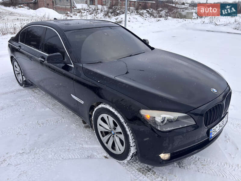 Седан BMW 7 Series 2012 в Львові