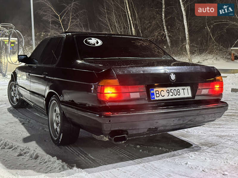 Седан BMW 7 Series 1987 в Львове