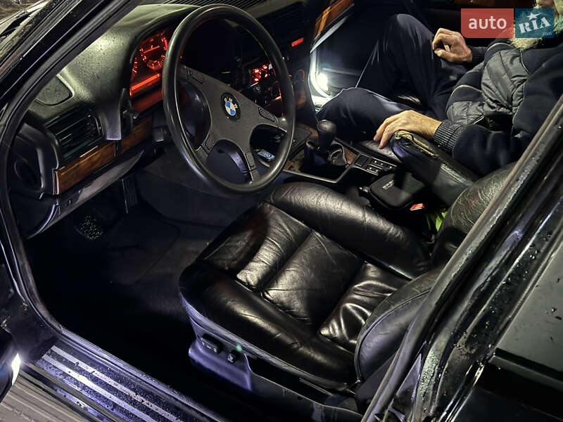 Седан BMW 7 Series 1987 в Львове