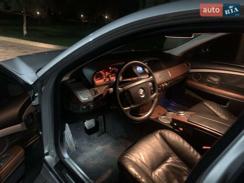 Седан BMW 7 Series 2005 в Ізмаїлі