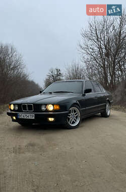 Седан BMW 7 Series 1988 в Винниках
