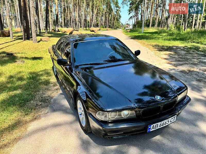 Седан BMW 7 Series 1995 в Виннице