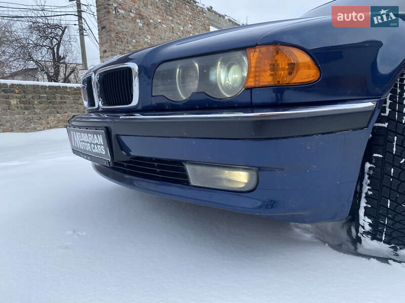 Седан BMW 7 Series 2000 в Ровно