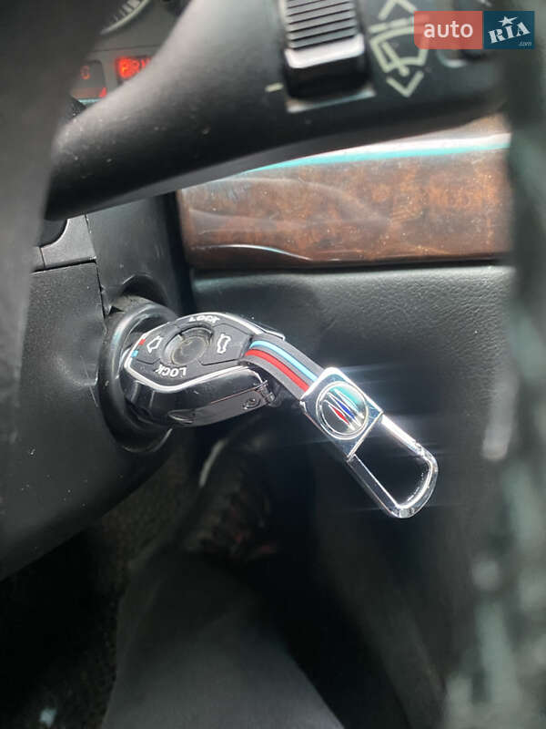 Седан BMW 7 Series 2000 в Ровно