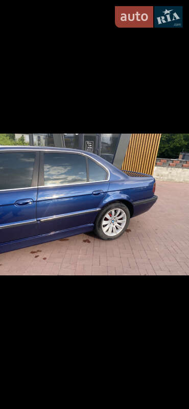 Седан BMW 7 Series 2000 в Ровно