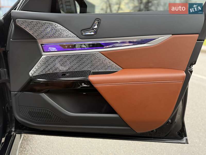 Седан BMW 7 Series 2023 в Киеве