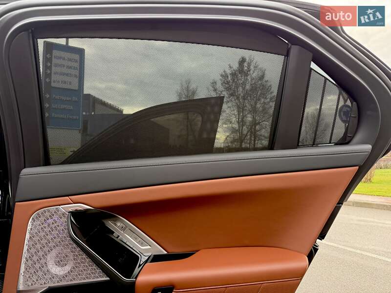 Седан BMW 7 Series 2023 в Киеве