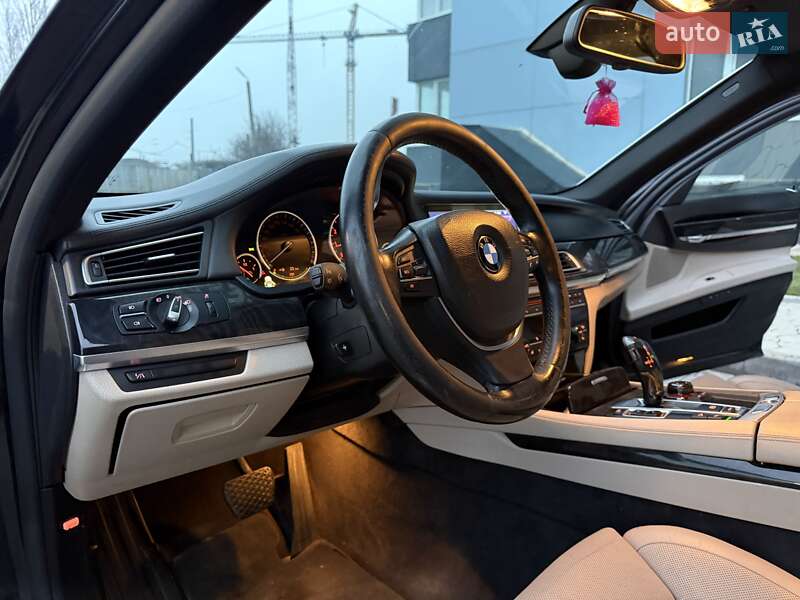 Седан BMW 7 Series 2011 в Одесі фото 51 Седан BMW 7 Series 2011 в Одесі