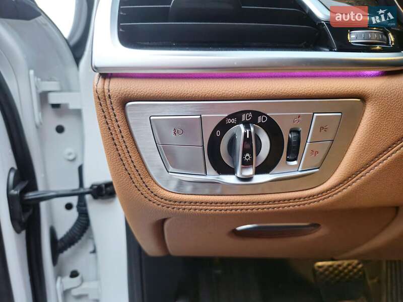 Седан BMW 7 Series 2015 в Миколаєві