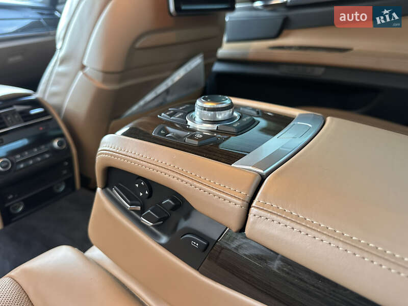 Седан BMW 7 Series 2012 в Києві