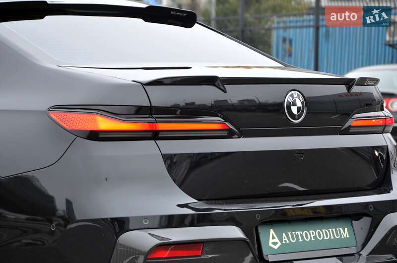 Седан BMW 7 Series 2024 в Киеве