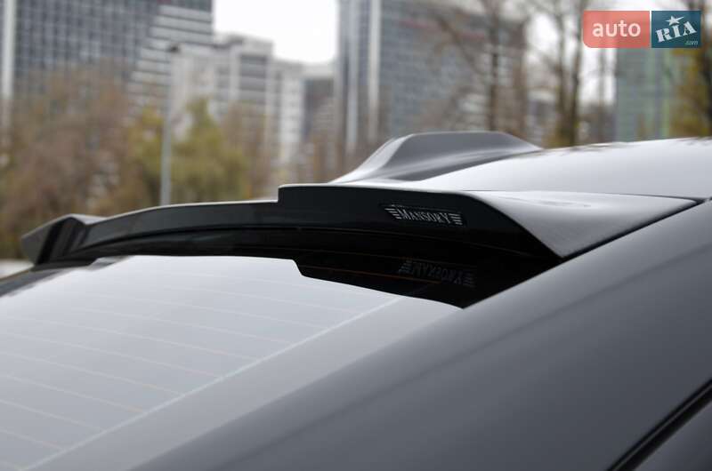 Седан BMW 7 Series 2024 в Киеве