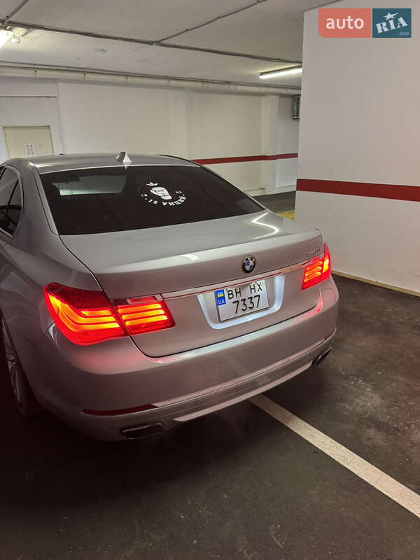 Седан BMW 7 Series 2015 в Измаиле