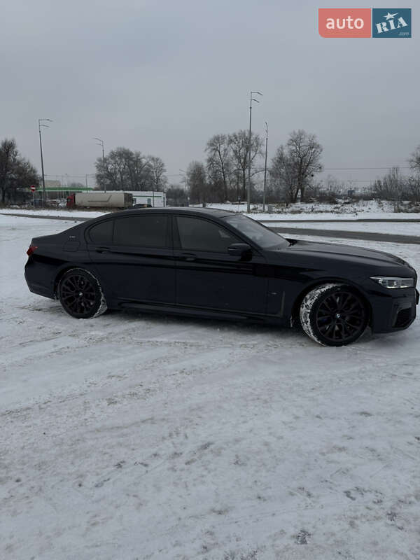 Седан BMW 7 Series 2021 в Киеве