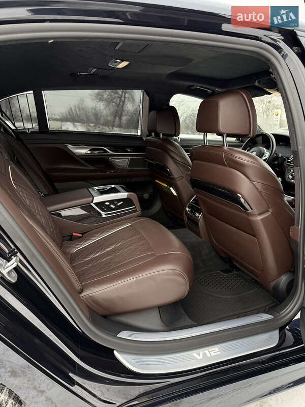 Седан BMW 7 Series 2021 в Киеве