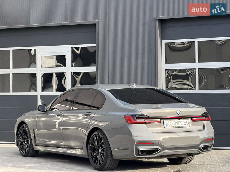 Седан BMW 7 Series 2021 в Мукачево