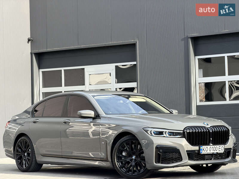 Седан BMW 7 Series 2021 в Мукачево
