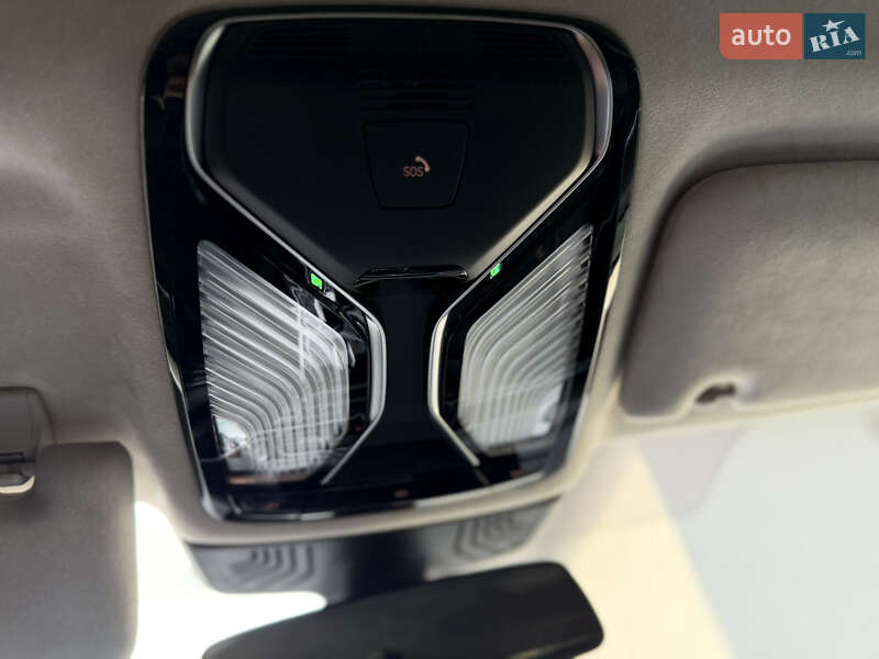 Седан BMW 7 Series 2021 в Мукачево