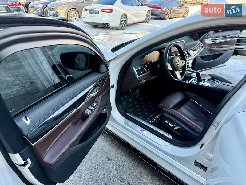 Седан BMW 7 Series 2019 в Киеве