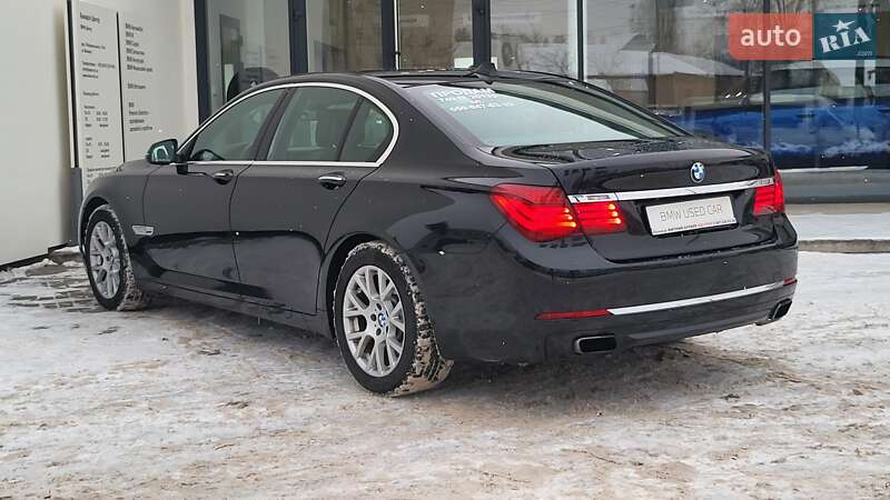 Седан BMW 7 Series 2013 в Виннице