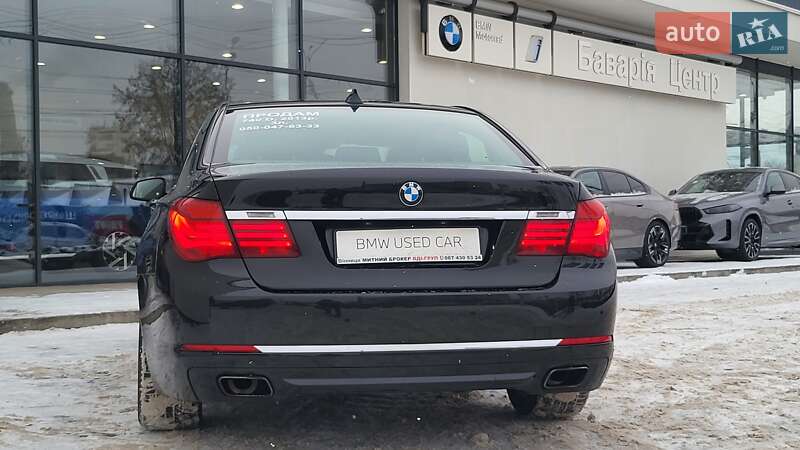 Седан BMW 7 Series 2013 в Виннице